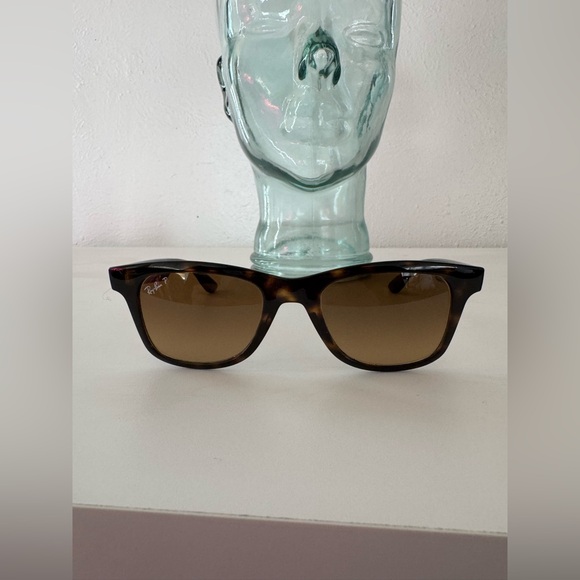 Classic Ray-Ban Wayfarer Sunglasses RB 4640 Polarized Tortoise With Case - Picture 11 of 16